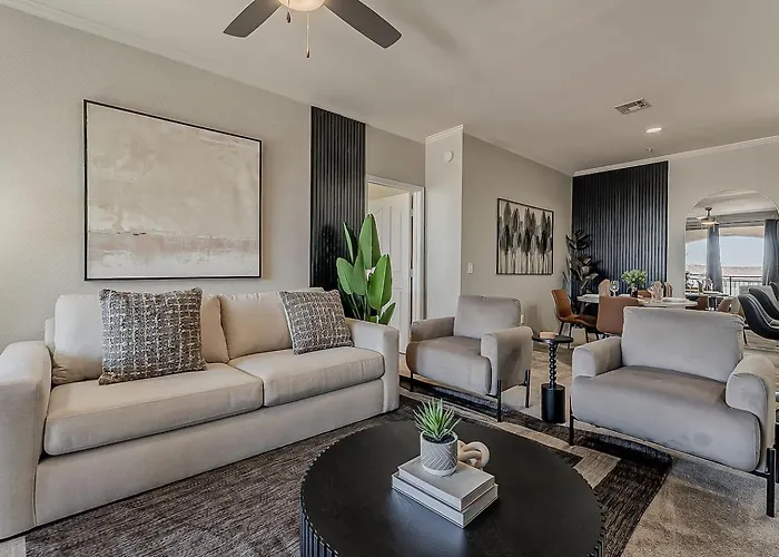 The Comfort Spot 2bd 2ba Pool & Gym Apartment *