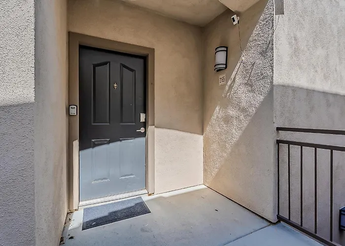 The Comfort Spot 2bd 2ba Pool & Gym